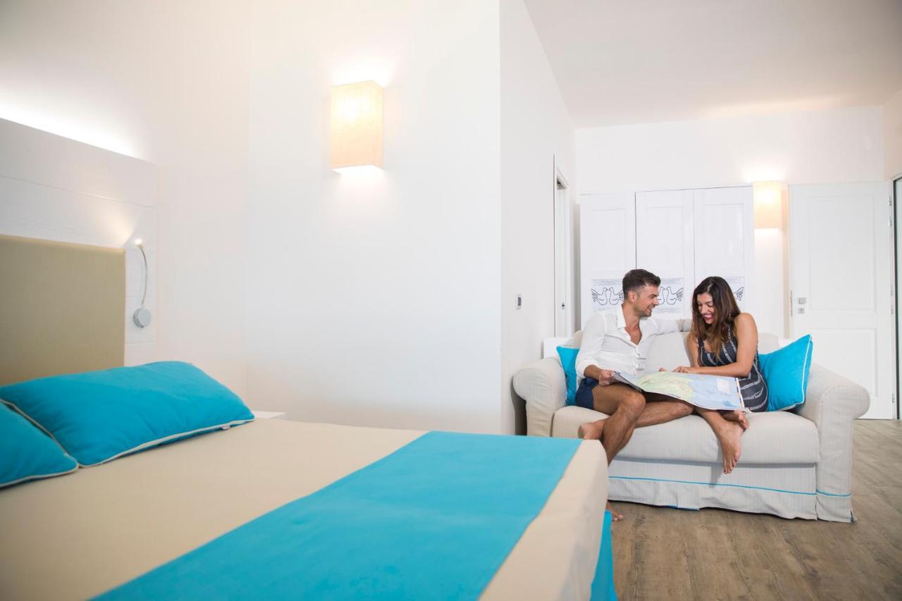 Lu' Hotel Maladroxia SantʼAntìoco Esterno foto