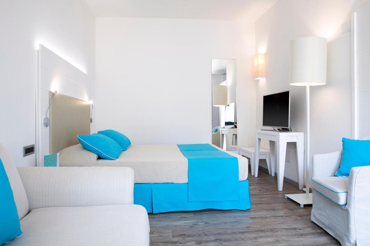 Lu' Hotel Maladroxia SantʼAntìoco Esterno foto
