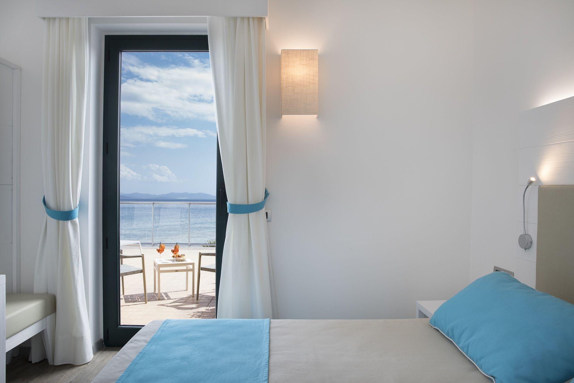 Lu' Hotel Maladroxia SantʼAntìoco Esterno foto