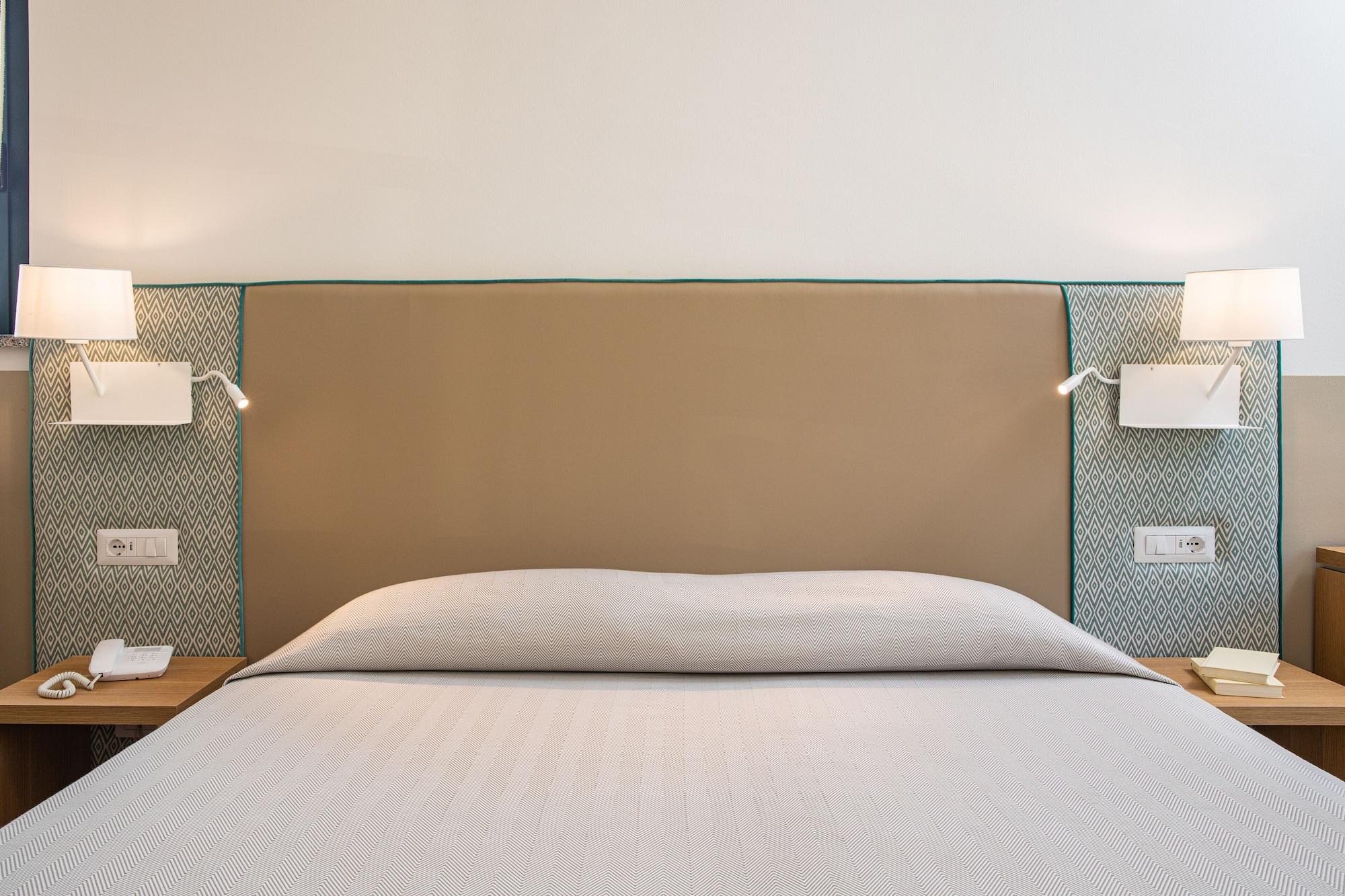 Lu' Hotel Maladroxia SantʼAntìoco Esterno foto